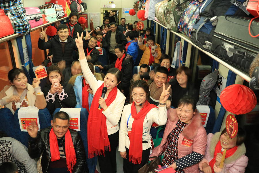 Train Attendants Give Passengers Special Performance